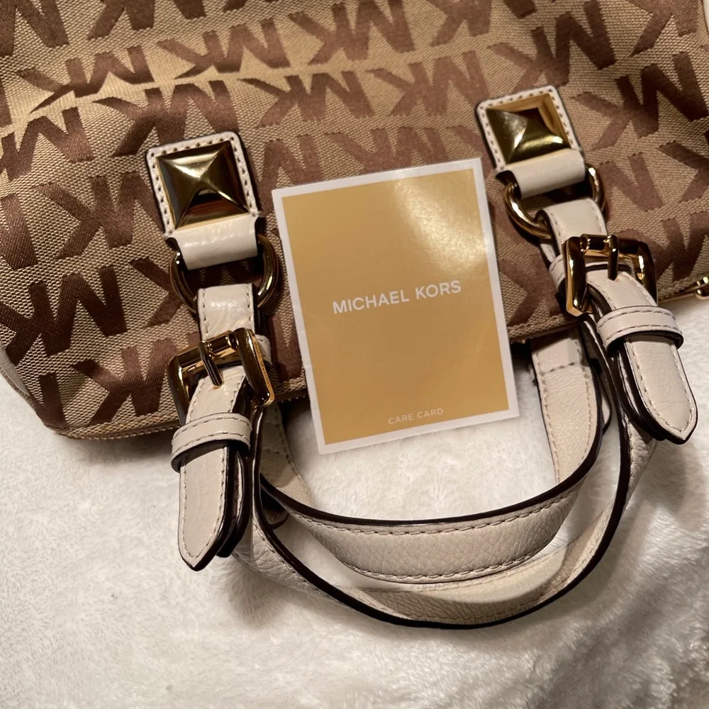 💛Michael Kors Signature “Grayson” NWOT - Picture 12 of 16